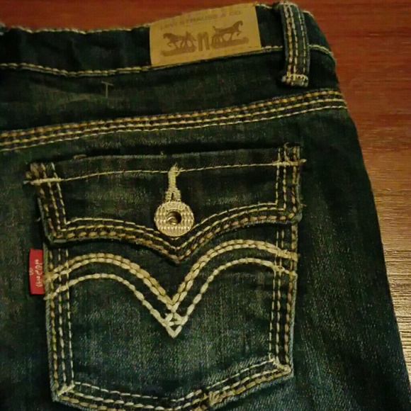 Girls Levis - Picture 3 of 3
